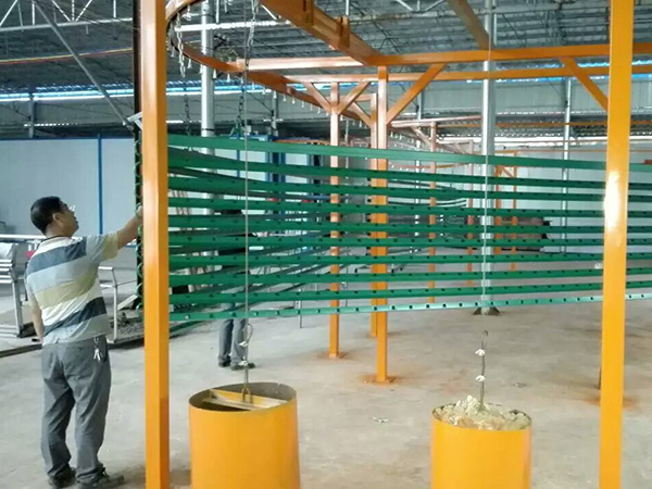 鋁材護欄噴粉線2.jpg